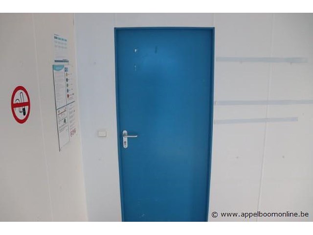 Bureaucontainer, met deur, ramen, bureau, stoelen - afbeelding 5 van  7