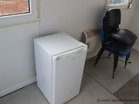 Bureaucontainer, met meubilair en koelkast, werking niet gekend - afbeelding 4 van  4