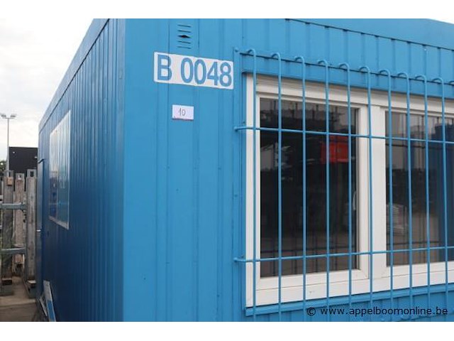 Bureaucontainer, met raam, ingericht met bureaus en verwarming, werking niet gekend - afbeelding 2 van  6