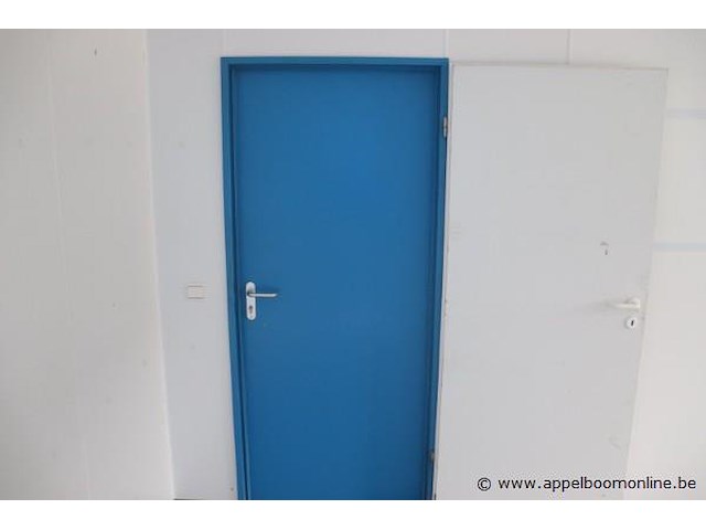 Bureaucontainer, met raam, ingericht met bureaus en verwarming, werking niet gekend - afbeelding 6 van  6
