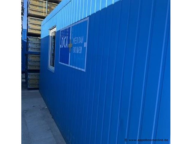 Bureaucontainer, met tafel, stoelen, verwarming en ramen - afbeelding 2 van  4