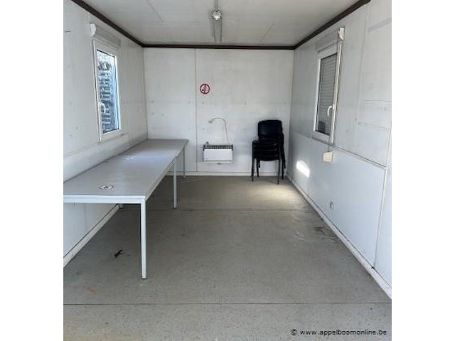 Bureaucontainer, met tafel, stoelen, verwarming en ramen - afbeelding 3 van  4