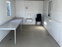 Bureaucontainer, met tafel, stoelen, verwarming en ramen - afbeelding 3 van  4