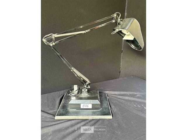 Bureaulamp met vergrootglas - afbeelding 2 van  2