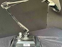 Bureaulamp met vergrootglas - afbeelding 2 van  2