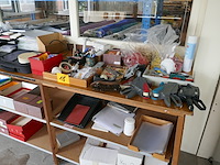 Bureaumateriaal + multimedia - afbeelding 1 van  5