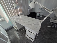 Bureaumeubel met lampen - afbeelding 2 van  9