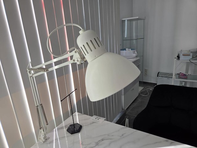 Bureaumeubel met lampen - afbeelding 6 van  9