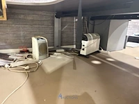 Bureauopstelling met meubilair en toebehoren - afbeelding 27 van  27