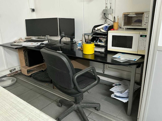 Bureauopstelling - afbeelding 1 van  6