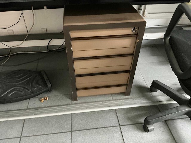 Bureauopstelling - afbeelding 5 van  6