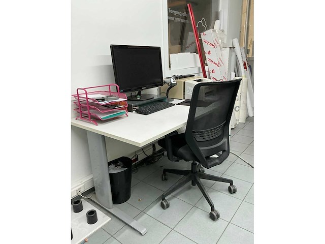 Bureauopstelling - afbeelding 2 van  5