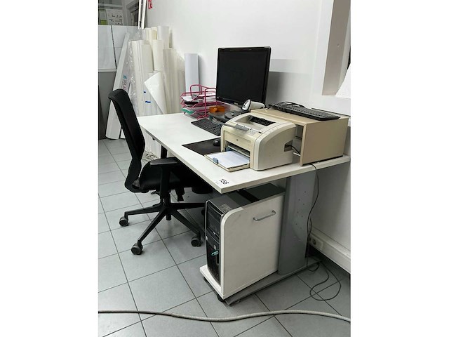 Bureauopstelling - afbeelding 5 van  5