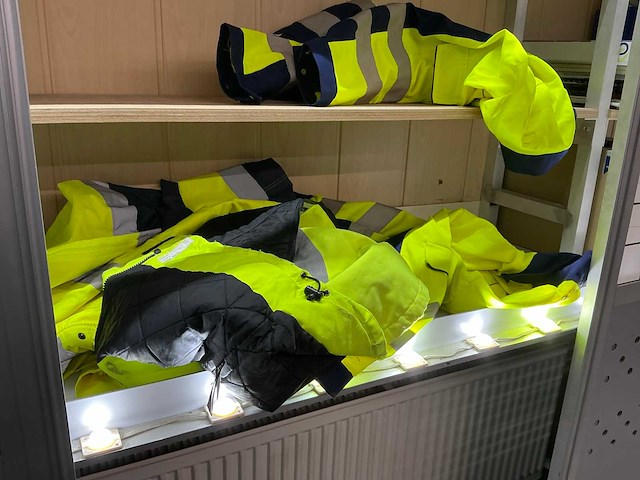 Bureauopstelling - afbeelding 10 van  19