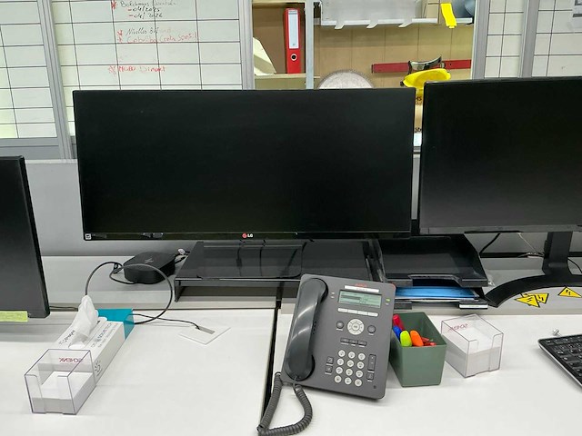 Bureauopstelling - afbeelding 14 van  19