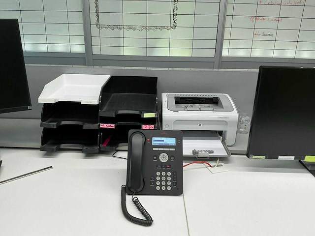 Bureauopstelling - afbeelding 16 van  19