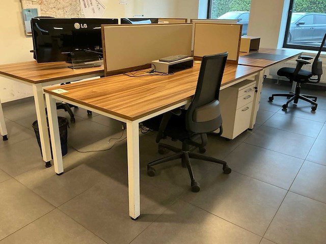 Bureauopstelling - afbeelding 9 van  9