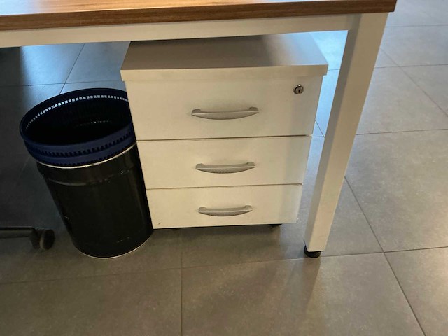 Bureauopstelling - afbeelding 5 van  8