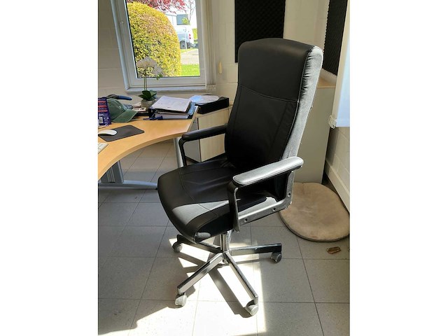 Bureauopstelling - afbeelding 5 van  8