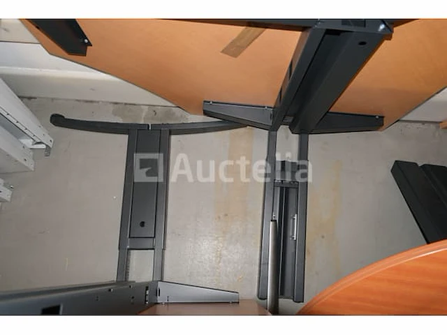 Bureaus en tafels - afbeelding 5 van  12