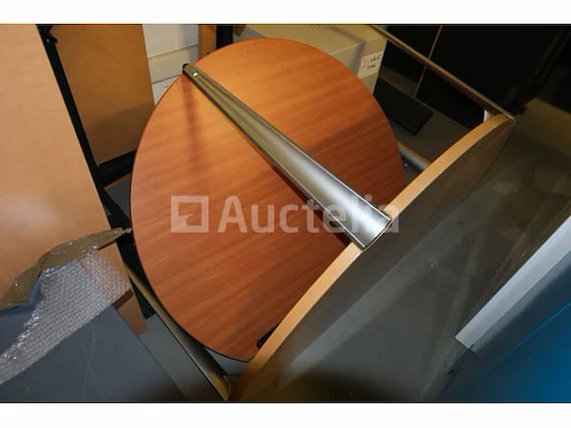 Bureaus en tafels - afbeelding 7 van  12