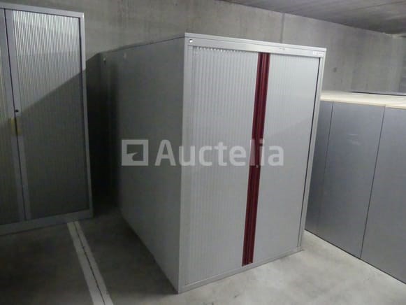 Bureaus, kasten, fauteuils