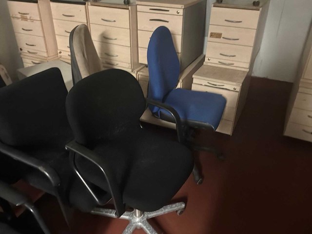 Bureaustoel op wielen (18x) - afbeelding 6 van  6