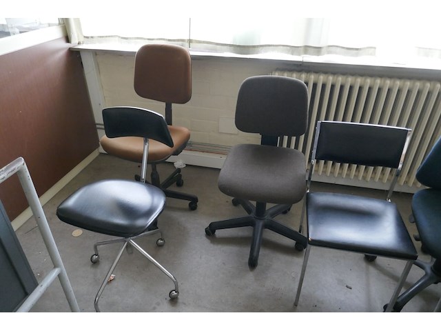 Bureaustoelen en transportkar - afbeelding 3 van  4