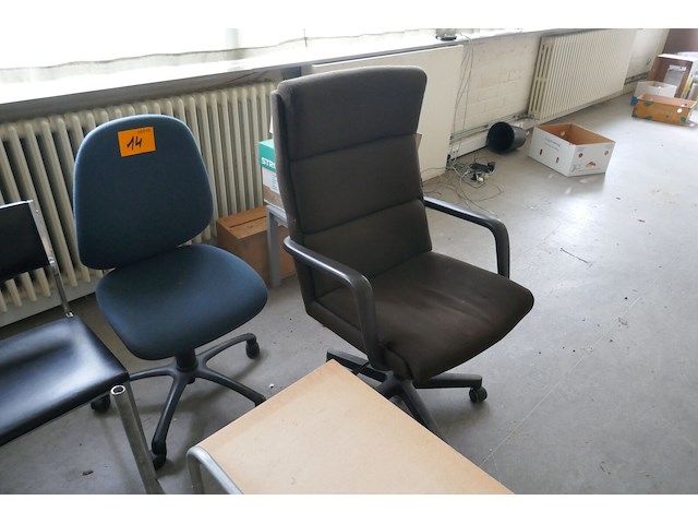 Bureaustoelen en transportkar - afbeelding 4 van  4