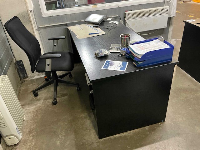 Bureautafel (2x) en toebehoren - afbeelding 1 van  11