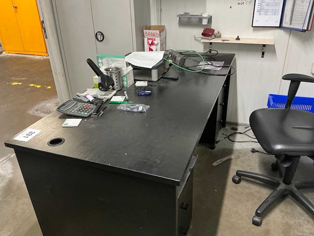 Bureautafel (2x) en toebehoren - afbeelding 10 van  11