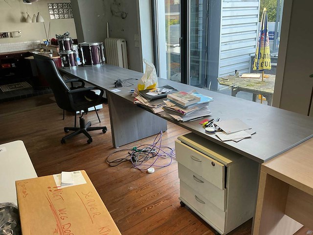 Bureautafel (2x) - afbeelding 1 van  4