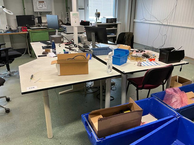 Bureautafel (2x) - afbeelding 1 van  2