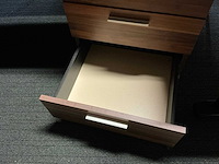 Bureautafel (4x) + bureau-/vergaderstoel (5x) - afbeelding 9 van  17