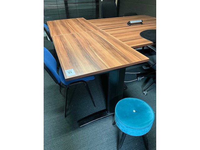 Bureautafel (4x) + bureau-/vergaderstoel (5x) - afbeelding 11 van  17