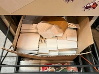 Bureautafel en dossierkasten - afbeelding 16 van  17