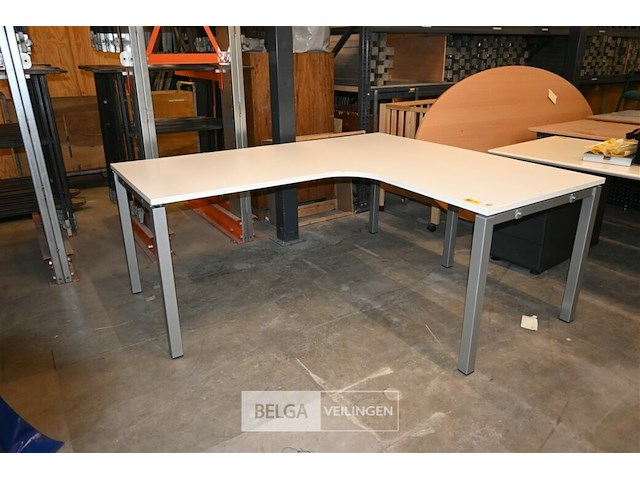 Bureautafel in l-vorm - afbeelding 1 van  4