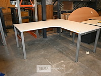 Bureautafel in l-vorm - afbeelding 1 van  4