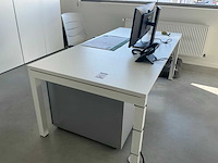 Bureautafel, inclusief ladenkast en mobiele stoel - afbeelding 3 van  7