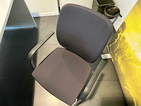 Bureautafel inclusief stoelen - afbeelding 1 van  1