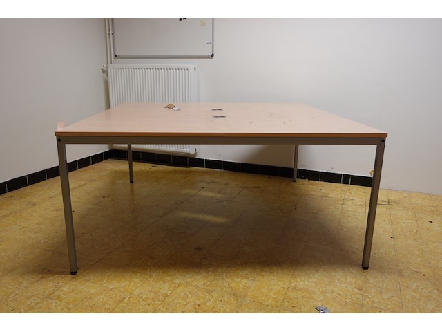 Bureautafel + kapstok - afbeelding 1 van  4