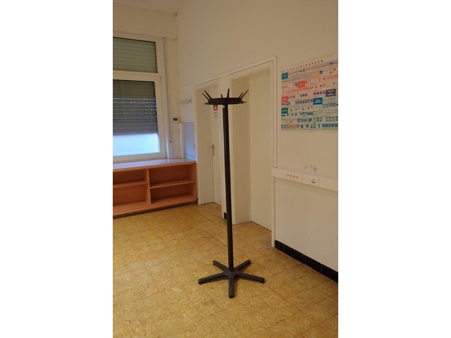 Bureautafel + kapstok - afbeelding 4 van  4