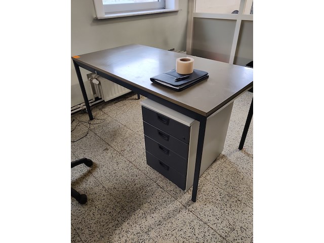Bureautafel met ladeblok - afbeelding 1 van  1