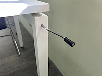 Bureautafel verstelbaar in hoogte