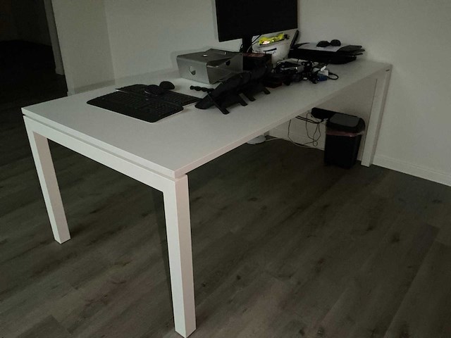 Bureautafel - afbeelding 1 van  2