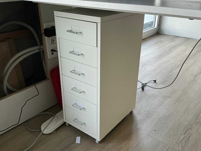 Bureautafel - afbeelding 3 van  4