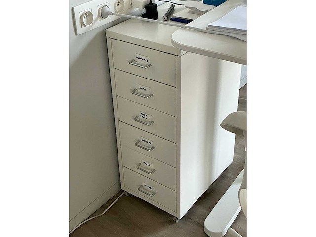 Bureautafel - afbeelding 4 van  9