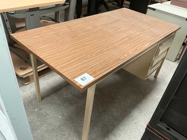 Bureautafel - afbeelding 1 van  4