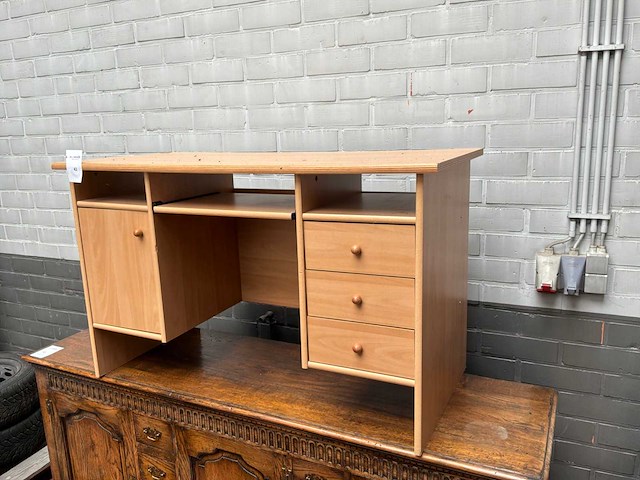 Bureautafel - afbeelding 1 van  7