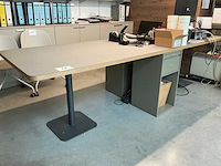 Bureautafel - afbeelding 1 van  4